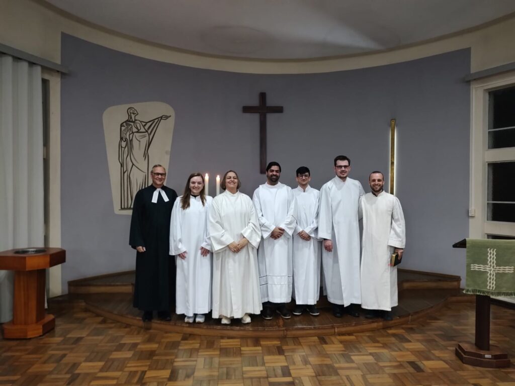 Culto semanal recebe novo grupo do MEI na Faculdades EST