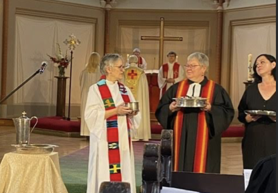 Entre os dias 5 e 7 de setembro, a Letônia foi palco de uma celebração emblemática: os 50 anos da ordenação de mulheres no país e os 30 anos da Associação de Teólogas Letãs. A cerimônia, marcada por memória e resistência, contou com a presença da professora doutora Marcia Blasi, da Faculdades EST, que atua também como executiva do Programa de Justiça de Gênero e Empoderamento de Mulheres da Federação Luterana Mundial (FLM).