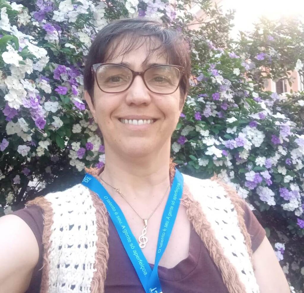A Faculdades EST tem, desde o dia 1º de outubro, uma nova coordenadora no curso de Bacharelado em Musicoterapia. A professora doutora Josely de Moraes Antonio Alano assume a função no lugar da professora doutora Maryléa Vargas, que deixa a coordenação, mas segue atuando na instituição.
