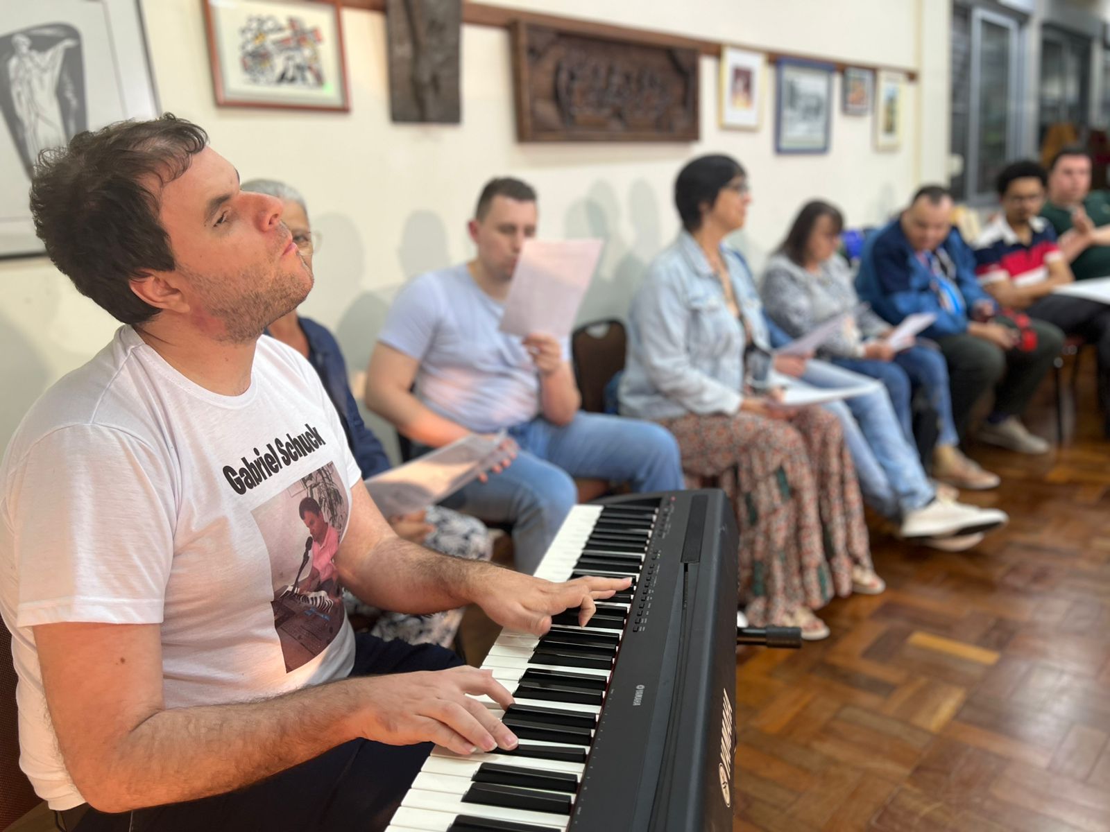 Leia mais sobre o artigo Sarau une música, literatura e emoção na biblioteca da Faculdades EST