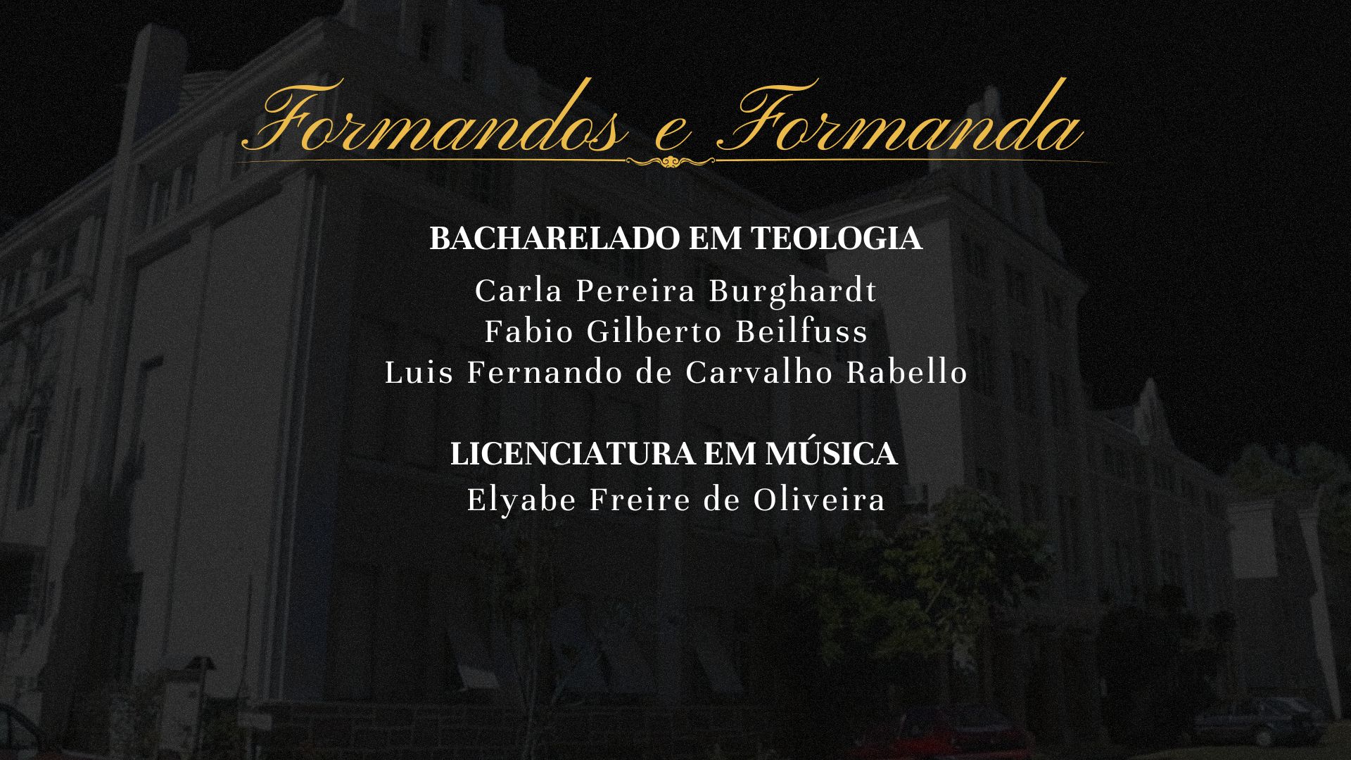 Leia mais sobre o artigo Formandos e formanda colam grau em cerimônia solene na sexta-feira, 19