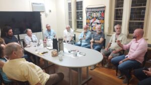 Reunião na EST marca início de cooperação com a Associação Roessler