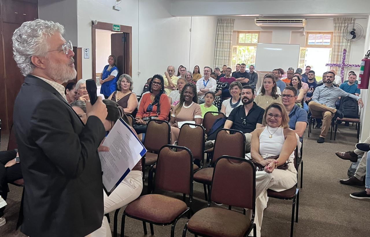 Leia mais sobre o artigo Mestrado Profissional da Faculdades EST recebe estudantes de todas as regiões do país