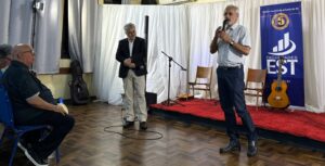 O Programa de Pós-Graduação (PPG) em Teologia da Faculdades EST alcançou Nota 6 na mais recente avaliação da Coordenação de Aperfeiçoamento de Pessoal de Nível Superior (CAPES), consolidando-se entre os programas de excelência do Sistema Nacional de Pós-Graduação (SNPG) e tornando-se o único do Rio Grande do Sul a obter esse reconhecimento na área da Teologia e Ciências da Religião. As notas 6 e 7 representam o mais alto nível de qualidade acadêmica no país e são atribuídas apenas a programas com desempenho acadêmico e institucional de excelência, forte impacto científico, social e expressiva inserção internacional.