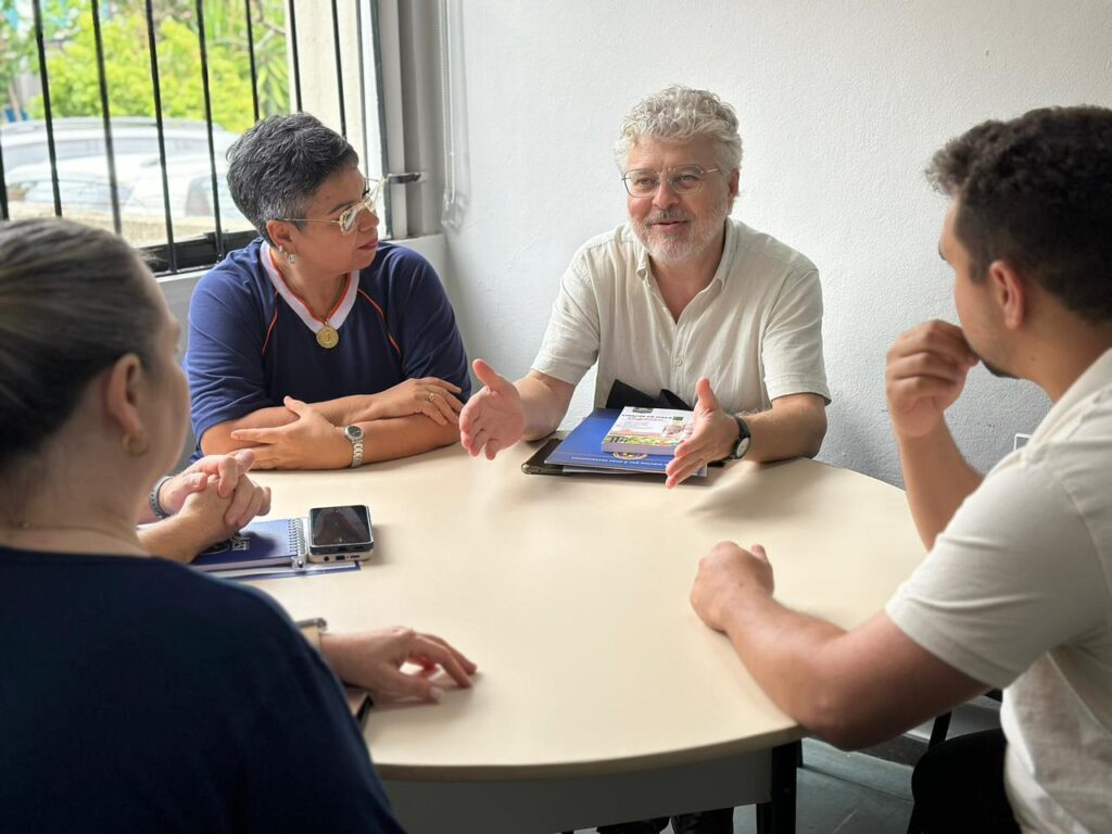 A Faculdades EST realizou um encontro institucional com a Prefeitura de Sapucaia do Sul, na tarde desta quarta-feira, dia 11, com o objetivo de fortalecer o diálogo e identificar possibilidades de cooperação entre as instituições.