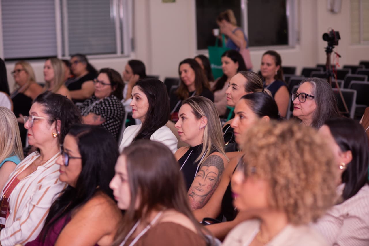 Leia mais sobre o artigo Clube Donas do Conteúdo reúne 70 mulheres empreendedoras em encontro sobre influência e marca pessoal em São Leopoldo