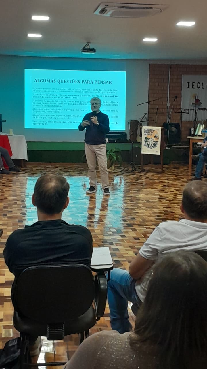 Leia mais sobre o artigo Liderança sustentável e transformação comunitária são destaque em seminário em Santa Catarina